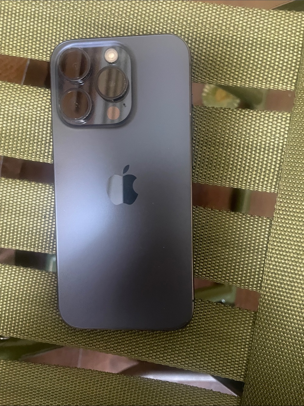 Apple iPhone in Space Black - 12Pro